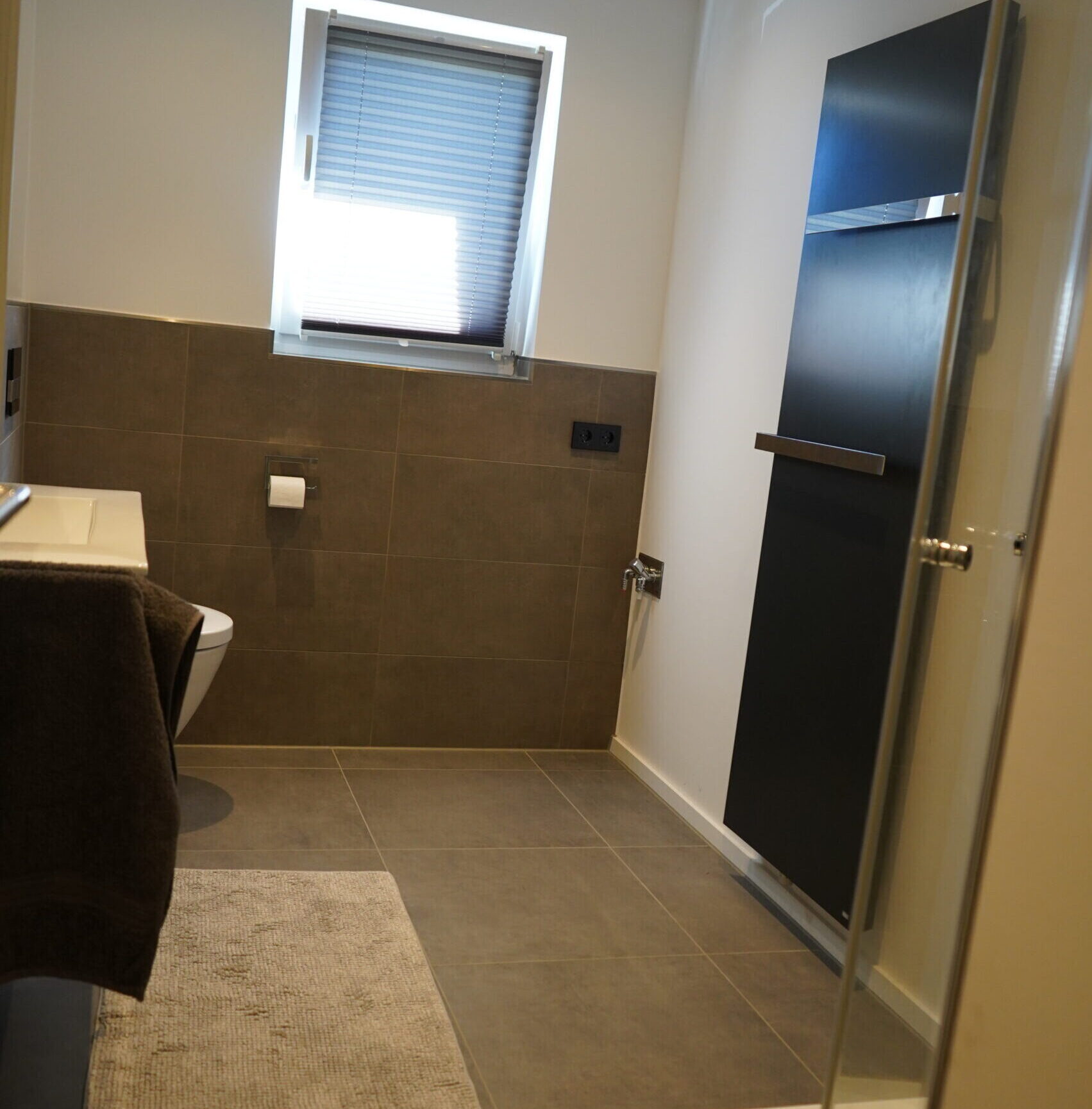 Badezimmer gesamt Ansicht